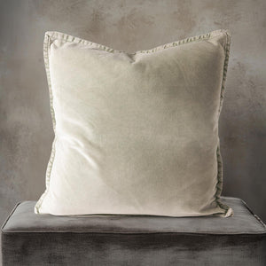 Vester Cushion