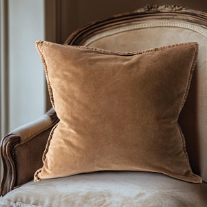 Vester Cushion